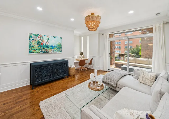 Photo 2 of Condo for sale at 1450 W Chestnut St #2, Chicago, IL 60642 | MLS# 12777615 | Listing updated on 2026-10-08