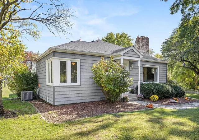 Photo 2 of Single family home for sale at 1508 E 18th Road, Streator, IL 61364 | MLS# 12777617 | Listing updated on 2026-10-09