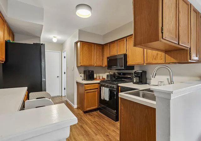 Photo 4 of Townhouse for sale at 15713 Danford Ln, Orland Park, IL 60462 | MLS# 12777623 | Listing updated on 2026-10-06