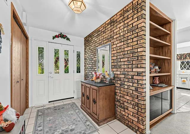 Photo 4 of Single family home for sale at 25012 W Mary Ln, Plainfield, IL 60586 | MLS# 12777627 | Listing updated on 2026-10-08