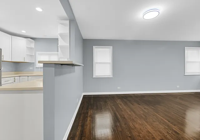Photo 4 of Single family home for sale at 16158 Plymouth Dr, Markham, IL 60428 | MLS# 12777638 | Listing updated on 2026-10-07
