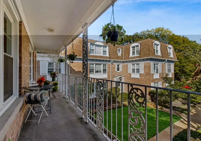 Photo 2 of Condo for sale at 2238 Central St #2, Evanston, IL 60201 | MLS# 12777639 | Listing updated on 2026-10-09