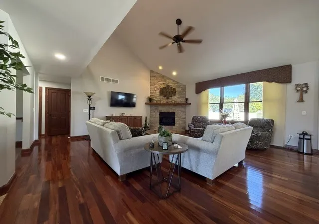 Photo 4 of Single family home for sale at 16 Woodside Ave, Kankakee, IL 60901 | MLS# 12777643 | Listing updated on 2026-10-07
