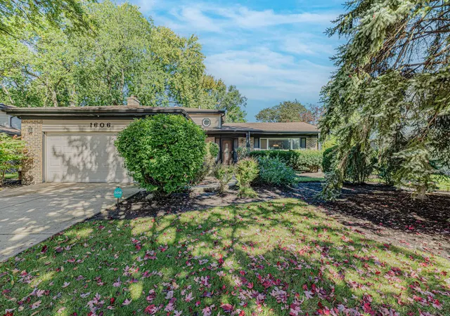 Photo 1 of Single family home for sale at 1606 E Waverly Ct, Arlington Heights, IL 60004 | MLS# 12777645 | Listing updated on 2026-10-06