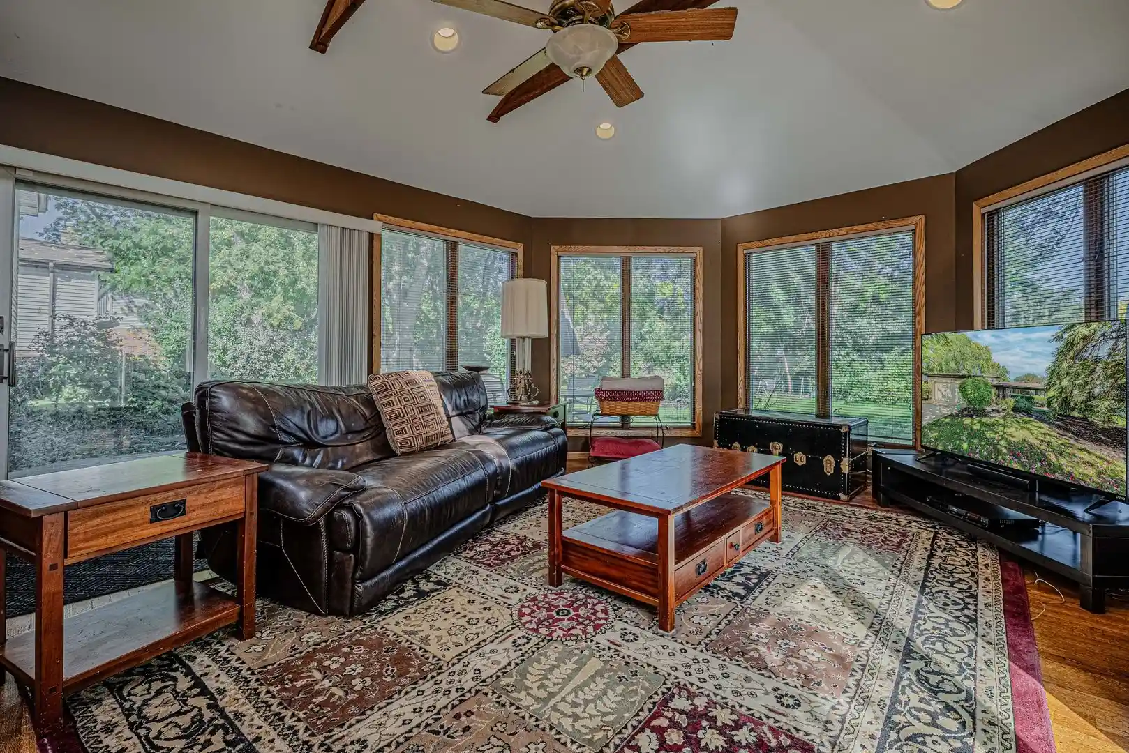 Photo 2 of Single family home for sale at 1606 E Waverly Ct, Arlington Heights, IL 60004 | MLS# 12777645 | Listing updated on 2026-10-07