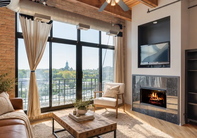 Photo 2 of Condo for sale at 1250 W Van Buren St #511, Chicago, IL 60607 | MLS# 12777672 | Listing updated on 2026-10-06