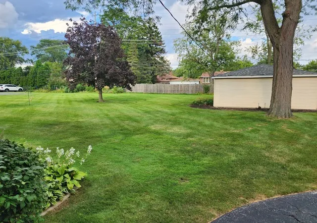 Photo 3 of Condo for sale at 1341 Balmoral Ave #2S, Westchester, IL 60154 | MLS# 12777687 | Listing updated on 2026-10-07