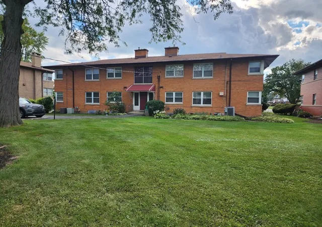 Photo 4 of Condo for sale at 1341 Balmoral Ave #2S, Westchester, IL 60154 | MLS# 12777687 | Listing updated on 2026-10-07