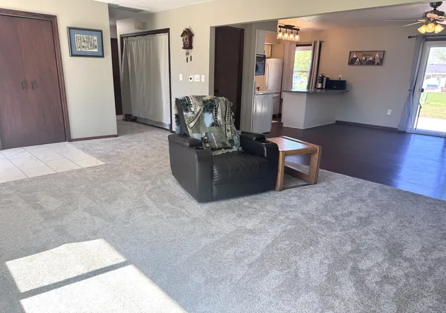 Photo 3 of Single family home for sale at 914 E Boyer St, Gibson City, IL 60936 | MLS# 12777698 | Listing updated on 2026-10-06