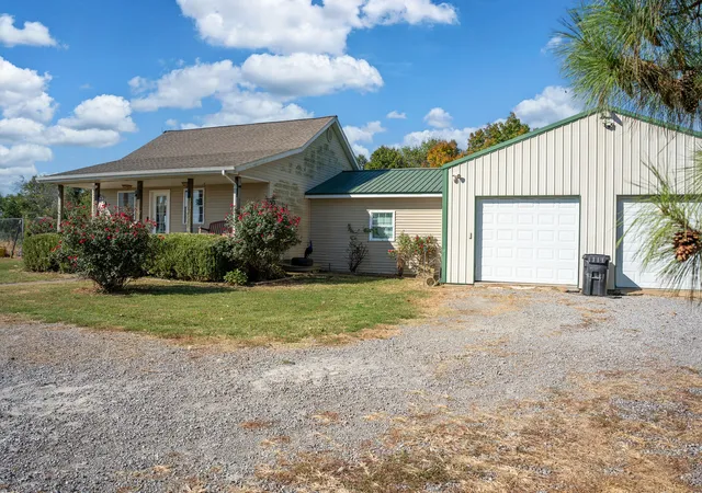 Photo 3 of Single family home for sale at 205 Tate Rd, Raleigh, IL 62977 | MLS# 12777707 | Listing updated on 2026-10-20