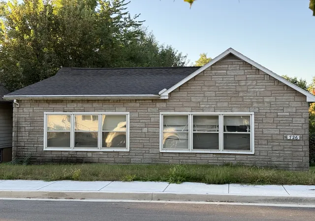 Photo 1 of Single family home for sale at 726 6th Street, Peru, IL 61354 | MLS# 12777710 | Listing updated on 2026-10-07