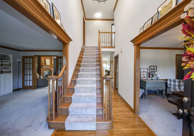Photo 3 of Single family home for sale at 40w725 Aberdeen Ln, St. Charles, IL 60175 | MLS# 12777715 | Listing updated on 2026-10-20