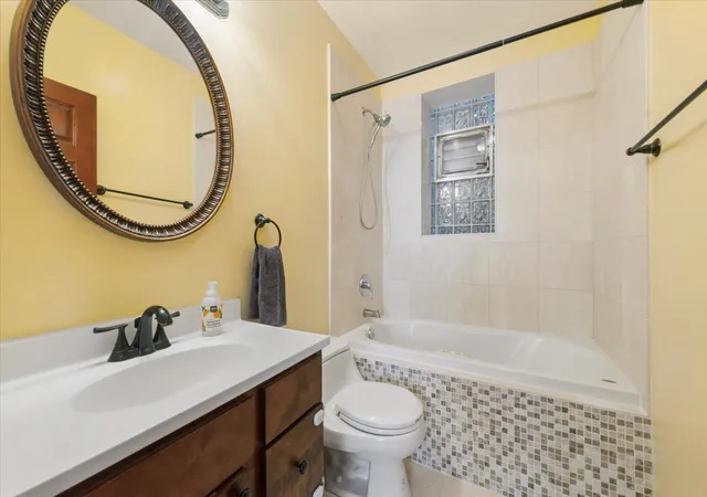 Photo 4 of Condo for sale at 4910 N Drake Ave #2, Chicago, IL 60625 | MLS# 12777718 | Listing updated on 2026-10-20