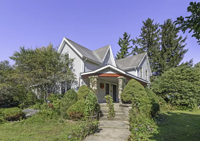 Photo 2 of Single family home for sale at 21443 Airport Rd, Sycamore, IL 60178 | MLS# 12777727 | Listing updated on 2026-10-08