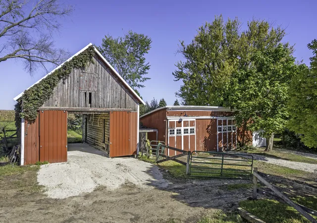 Photo 4 of Single family home for sale at 21443 Airport Rd, Sycamore, IL 60178 | MLS# 12777727 | Listing updated on 2026-10-08