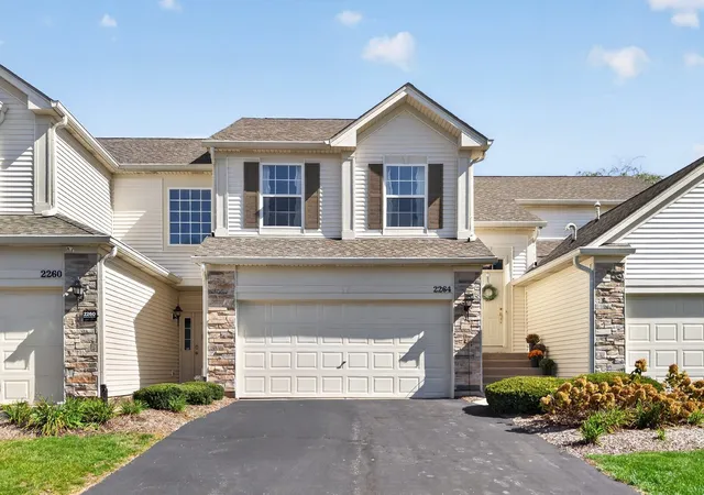 Photo 2 of Condo for sale at 2264 Summerlin Dr #2264, Aurora, IL 60503 | MLS# 12777736 | Listing updated on 2026-10-09