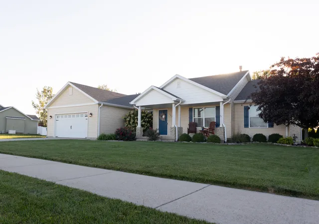 Photo 1 of Single family home for sale at 1415 Indian Trl, Kankakee, IL 60901 | MLS# 12777737 | Listing updated on 2026-10-07