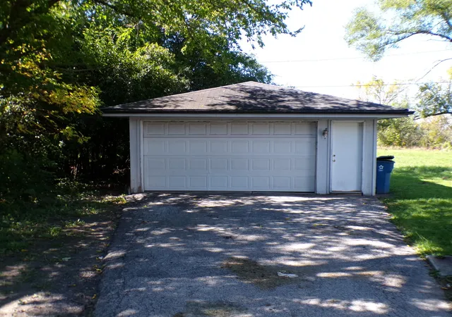 Photo 2 of Single family home for sale at 16614 Finch Ave, Harvey, IL 60426 | MLS# 12777751 | Listing updated on 2026-10-07