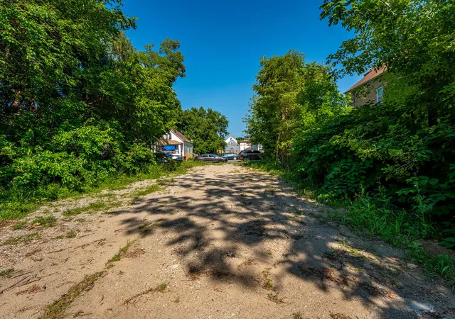 Photo 4 of Land for sale at 5244 S Wood St, Chicago, IL 60609 | MLS# 12777793 | Listing updated on 2026-10-06