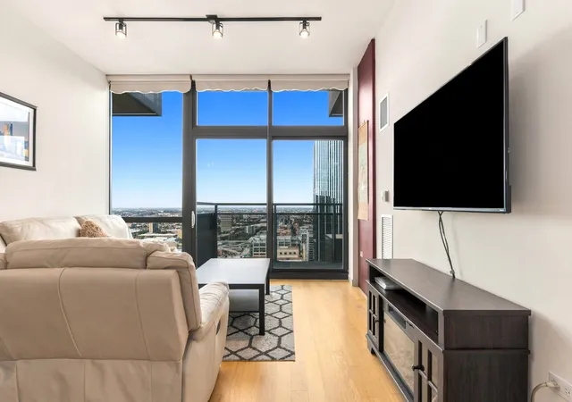 Photo 4 of Condo for sale at 235 W Van Buren St #4013, Chicago, IL 60607 | MLS# 12777797 | Listing updated on 2026-10-18