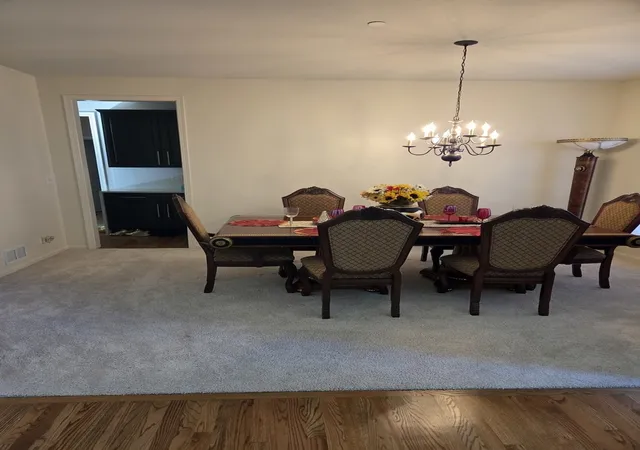 Photo 3 of Single family home for sale at 905 Blue Ridge Dr, Streamwood, IL 60107 | MLS# 12777807 | Listing updated on 2026-10-17