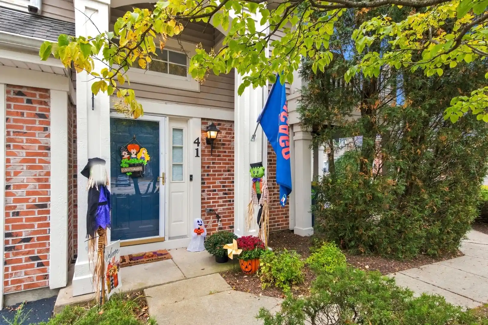 Listing Photo 1 - Condo for sale in 41 W Briarwood Dr located at 41 W Briarwood Dr, Streamwood, IL 60107 - Unit #41