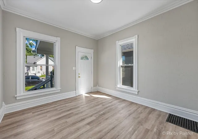 Photo 3 of Single family home for sale at 461 Franklin Blvd, Elgin, IL 60120 | MLS# 12777844 | Listing updated on 2026-10-06