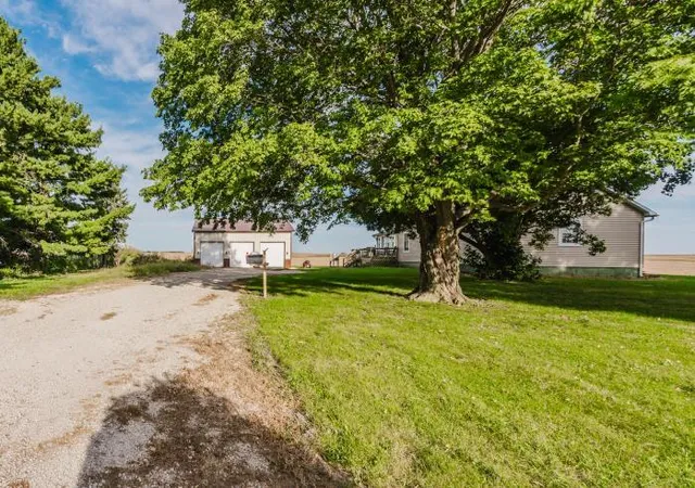 Photo 3 of Single family home for sale at 6528 Lilac Rd, Clinton, IL 61727 | MLS# 12777880 | Listing updated on 2026-10-07