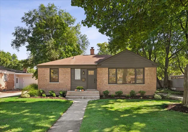 Photo 1 of Single family home for sale at 337 Eaton St, Northfield, IL 60093 | MLS# 12777887 | Listing updated on 2026-10-07