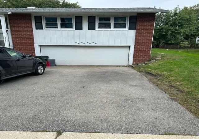 Photo 3 of Single family home for sale at 2727 Mitchell Dr, Woodridge, IL 60517 | MLS# 12777889 | Listing updated on 2026-10-06
