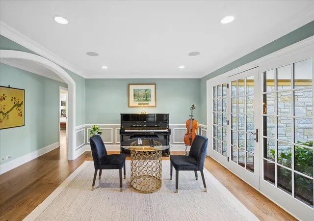 Photo 3 of Single family home for sale at 718 Woodmere Ln, Glenview, IL 60025 | MLS# 12777893 | Listing updated on 2026-10-22