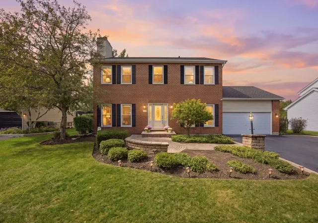 Photo 1 of Single family home for sale at 452 Spring Ridge Dr, Crystal Lake, IL 60012 | MLS# 12777902 | Listing updated on 2026-10-07