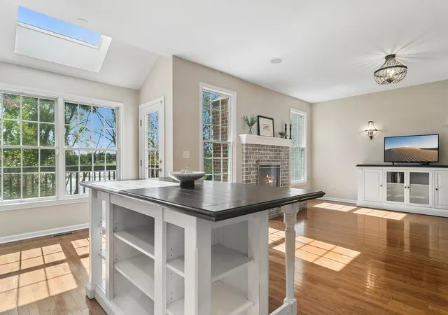 Photo 3 of Townhouse for sale at 27 Harborside Way, Hawthorn Woods, IL 60047 | MLS# 12777912 | Listing updated on 2026-10-07