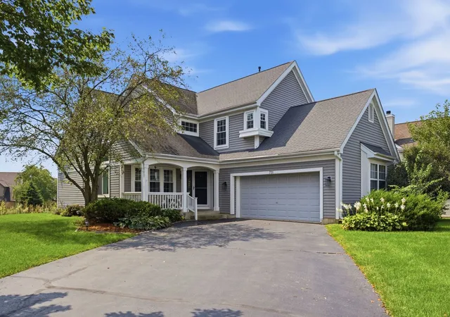 Photo 2 of Single family home for sale at 731 Nashua Ct, Crystal Lake, IL 60012 | MLS# 12777915 | Listing updated on 2026-10-07
