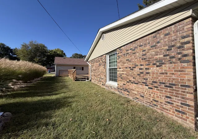 Photo 3 of Single family home for sale at 2909 Apple Ave, Mount Vernon, IL 62864 | MLS# 12777922 | Listing updated on 2026-10-07