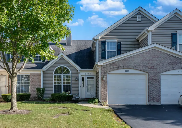 Photo 1 of Townhouse for sale at 6865 Hampton Cir, Gurnee, IL 60031 | MLS# 12777949 | Listing updated on 2026-10-08