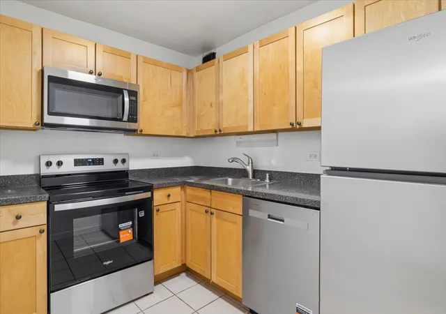 Photo 4 of Condo for sale at 655 W Irving Park Rd #1211, Chicago, IL 60613 | MLS# 12777957 | Listing updated on 2026-10-08
