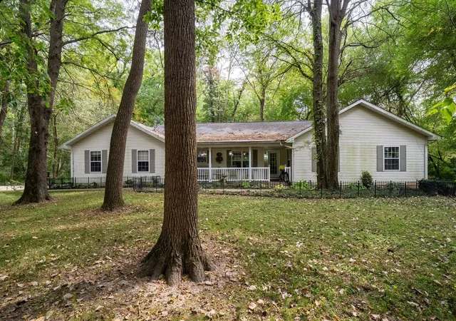Photo 2 of Single family home for sale at 9360 Forest Crk Ln, Bloomington, IL 61705 | MLS# 12777962 | Listing updated on 2026-10-07