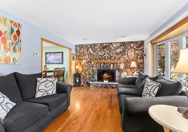 Photo 3 of Single family home for sale at 8301 Narragansett Ave, Burbank, IL 60459 | MLS# 12777982 | Listing updated on 2026-10-08