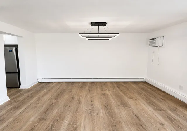 Listing Photo 4 - Condo for sale in building located at 7101 Oconnell Dr, Chicago Ridge, IL 60415 - Unit #2C