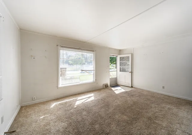 Photo 3 of Single family home for sale at 306 W Dearborn St, Plano, IL 60545 | MLS# 12778002 | Listing updated on 2026-10-09