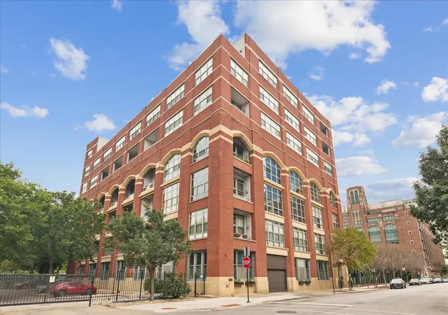 Condo for sale at 2001 S Calumet Ave #411, Chicago, IL 60616 | MLS# 12778011