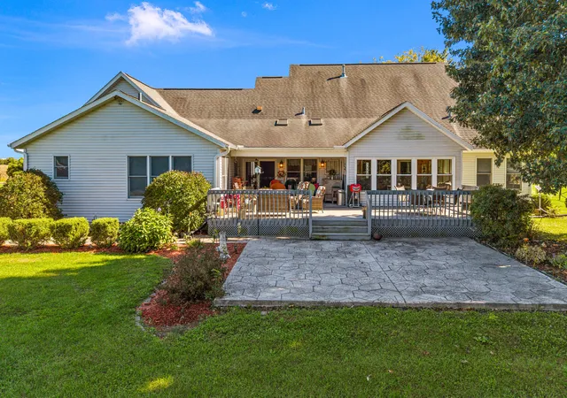 Photo 3 of Single family home for sale at 15912 13th Street, Milan, IL 61264 | MLS# 12778018 | Listing updated on 2026-10-08