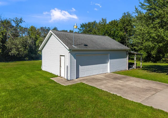 Photo 3 of Single family home for sale at 15912 13th Street, Milan, IL 61264 | MLS# 12778018 | Listing updated on 2026-10-09