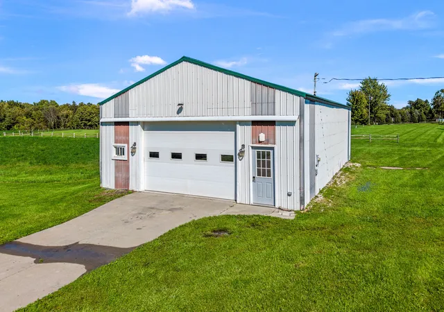 Photo 4 of Single family home for sale at 15912 13th Street, Milan, IL 61264 | MLS# 12778018 | Listing updated on 2026-10-09