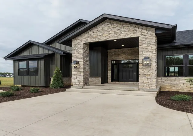 Photo 2 of Single family home for sale at 237 Mason Dr, Riverdale, IA 52722 | MLS# 12778021 | Listing updated on 2026-10-06