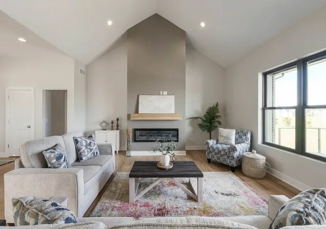 Photo 4 of Single family home for sale at 237 Mason Dr, Riverdale, IA 52722 | MLS# 12778021 | Listing updated on 2026-10-06