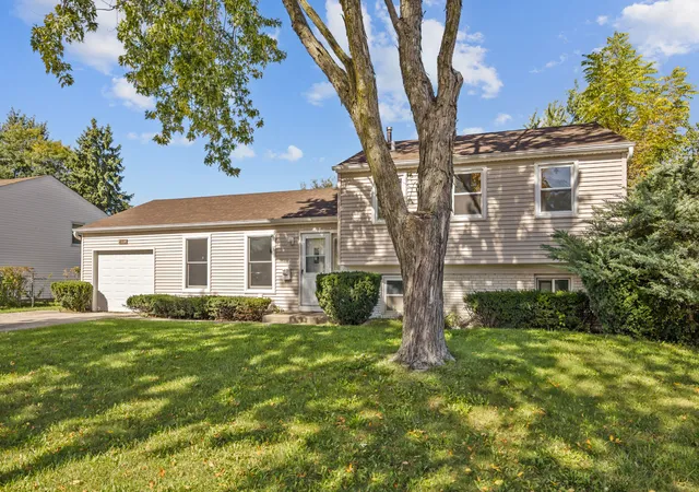 Single family home for sale at 410 N Braintree Dr, Schaumburg, IL 60194 | MLS# 12778035
