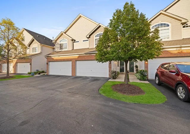Photo 3 of Townhouse for sale at 2247 Stoughton Dr, Aurora, IL 60502 | MLS# 12778039 | Listing updated on 2026-10-08