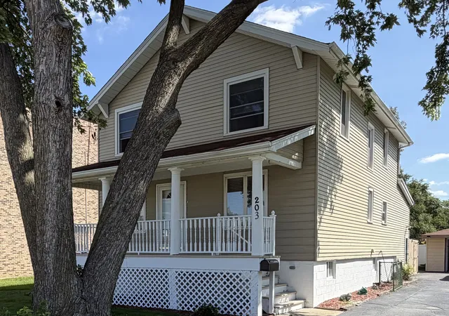 Photo 1 of Single family home for sale at 203 N Wolcott St, Thornton, IL 60476 | MLS# 12778040 | Listing updated on 2026-10-08